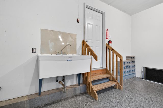 61 PINE ST, Newton, NJ 07860