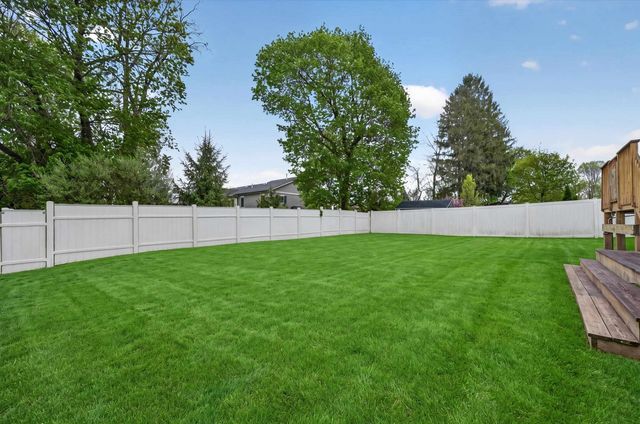 61 PINE ST, Newton, NJ 07860