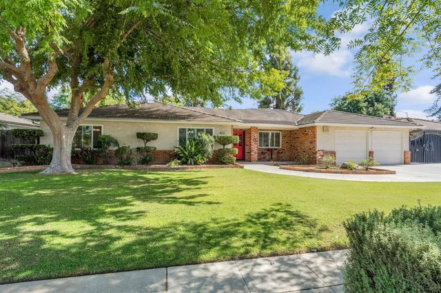 5460 N Blosser Avenue, Fresno, CA 93711