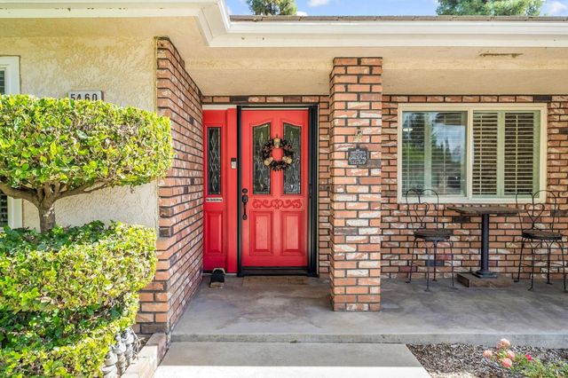 5460 N Blosser Avenue, Fresno, CA 93711