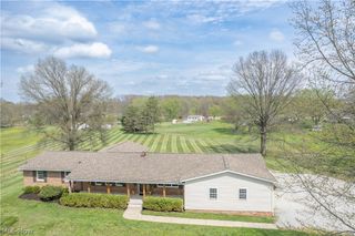 6459 Smith Kramer Street NE, Hartville, OH 44632