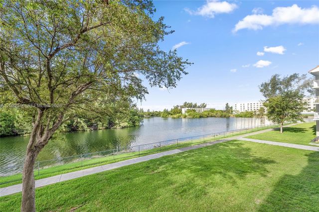 8240 SW 210th 106, Cutler Bay, FL 33189