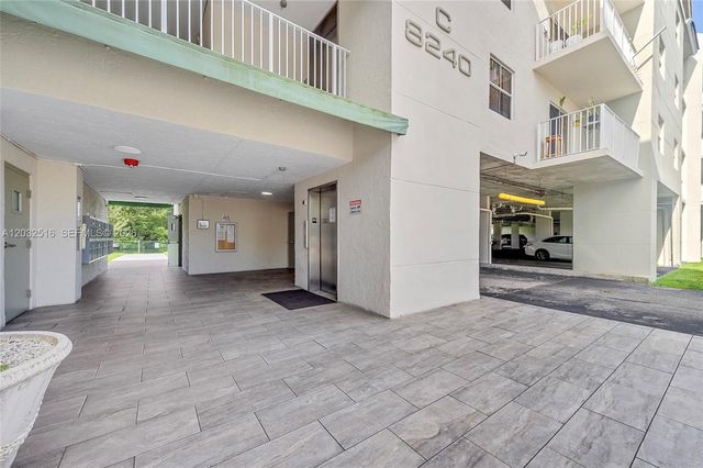 8240 SW 210th 106, Cutler Bay, FL 33189
