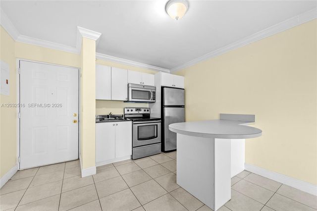 8240 SW 210th 106, Cutler Bay, FL 33189