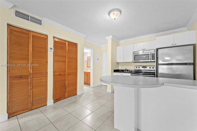 8240 SW 210th 106, Cutler Bay, FL 33189