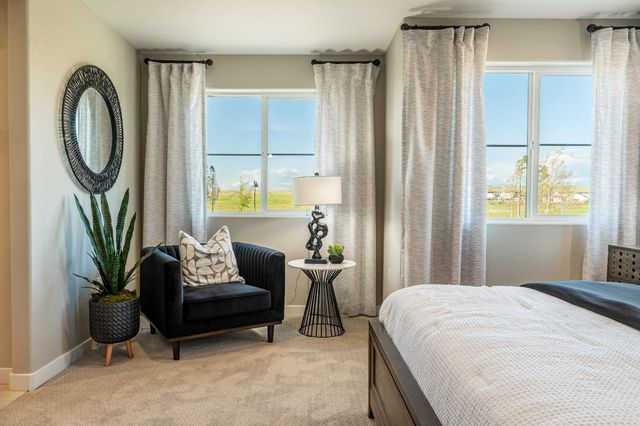 586 Ophelia Avenue, Madera, CA 93636