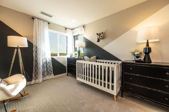 586 Ophelia Avenue, Madera, CA 93636