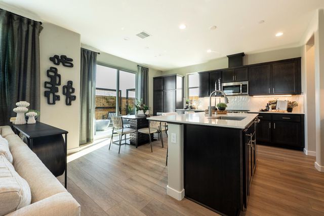 586 Ophelia Avenue, Madera, CA 93636