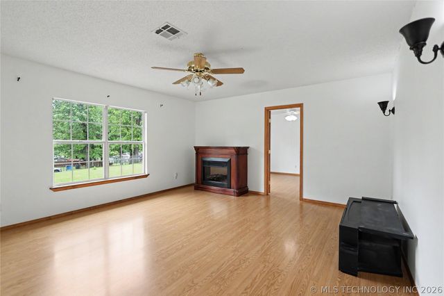 22488 E Carters Landing Road, Park Hill, OK 74451