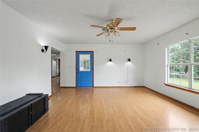 22488 E Carters Landing Road, Park Hill, OK 74451