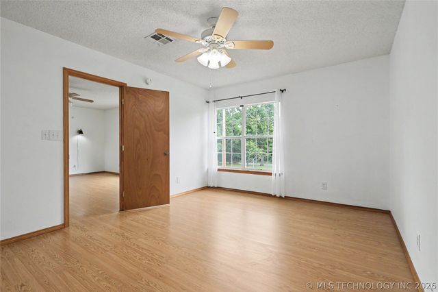 22488 E Carters Landing Road, Park Hill, OK 74451