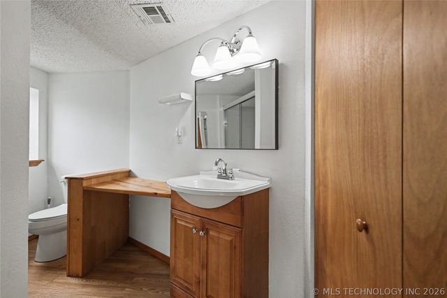 22488 E Carters Landing Road, Park Hill, OK 74451