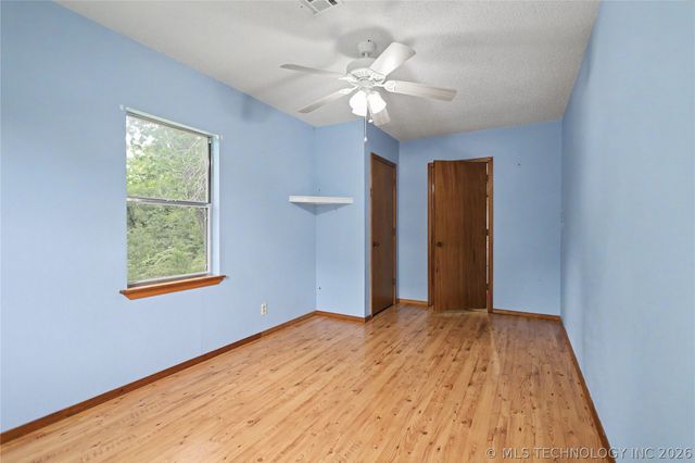22488 E Carters Landing Road, Park Hill, OK 74451