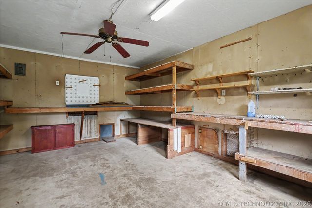 22488 E Carters Landing Road, Park Hill, OK 74451