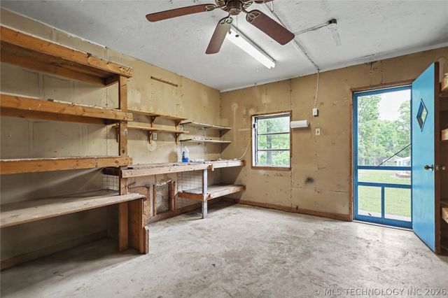 22488 E Carters Landing Road, Park Hill, OK 74451