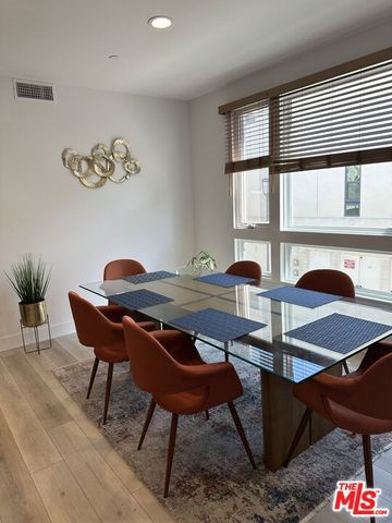 2913 Exposition Place 2, Los Angeles, CA 90018