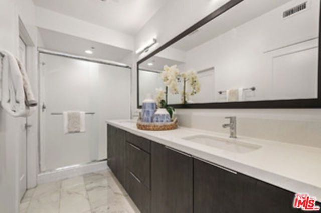 2913 Exposition Place 2, Los Angeles, CA 90018