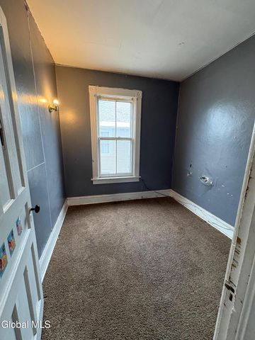 1723 Broadway, Schenectady, NY 12306