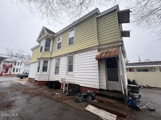 1723 Broadway, Schenectady, NY 12306