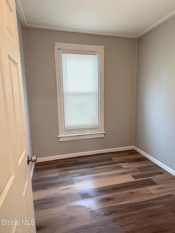 1723 Broadway, Schenectady, NY 12306