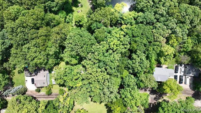 3057 Hillside Drive, Milford, MI 48380