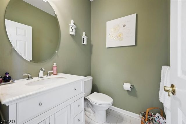 8 Hopkinson Ln, Franklin Twp., NJ 08873