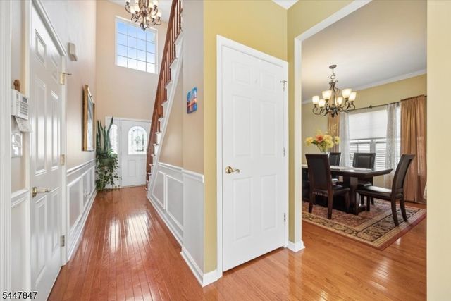 8 Hopkinson Ln, Franklin Twp., NJ 08873