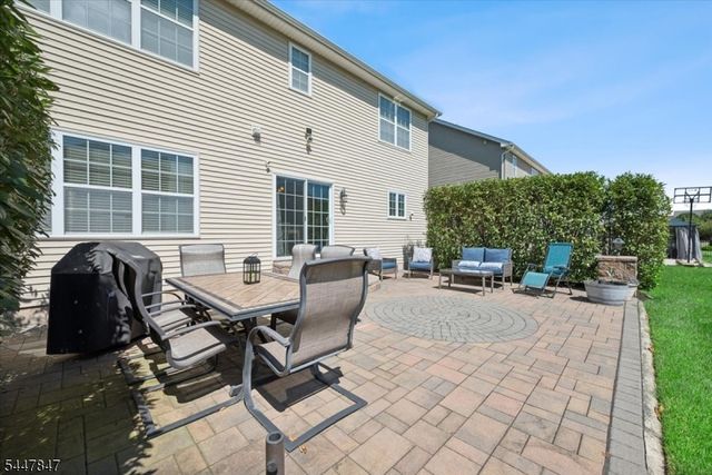 8 Hopkinson Ln, Franklin Twp., NJ 08873