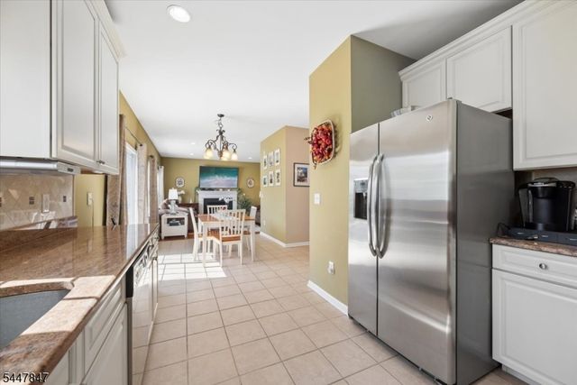 8 Hopkinson Ln, Franklin Twp., NJ 08873