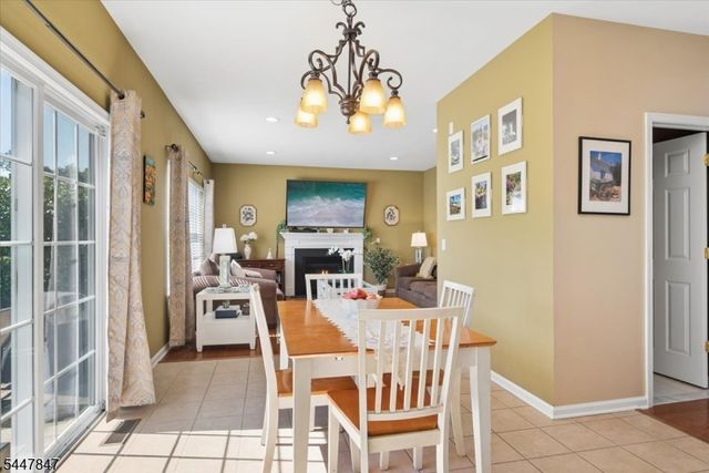 8 Hopkinson Ln, Franklin Twp., NJ 08873
