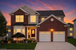 8 Hopkinson Ln, Franklin Twp., NJ 08873