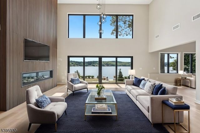 12 Rocky Point Rd, West Milford Twp., NJ 07421