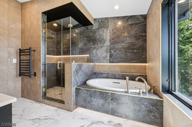 12 Rocky Point Rd, West Milford Twp., NJ 07421