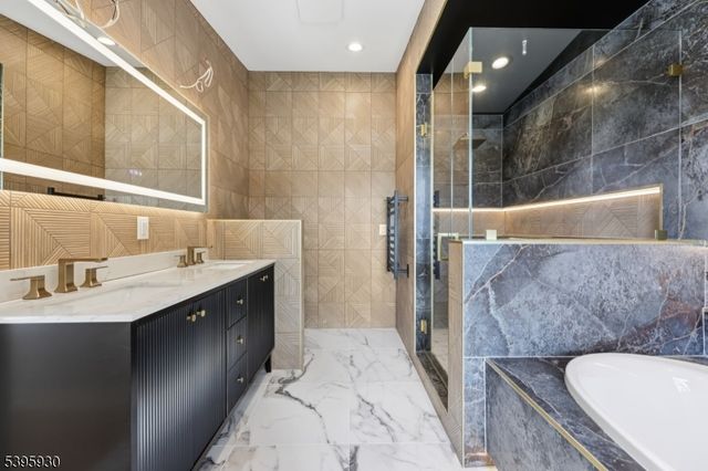 12 Rocky Point Rd, West Milford Twp., NJ 07421