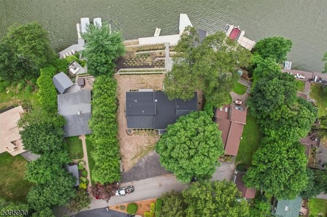 12 Rocky Point Rd, West Milford Twp., NJ 07421