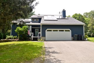 33 Oneil Road, Oxford, CT 06478