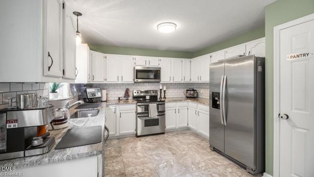 970 Winterside Lane, Winston-salem, NC 27101