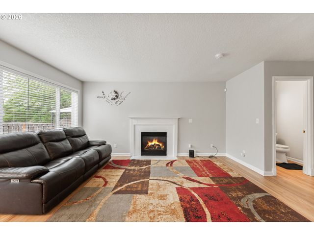 14610 Nw DAWNWOOD Dr, Portland, OR 97229