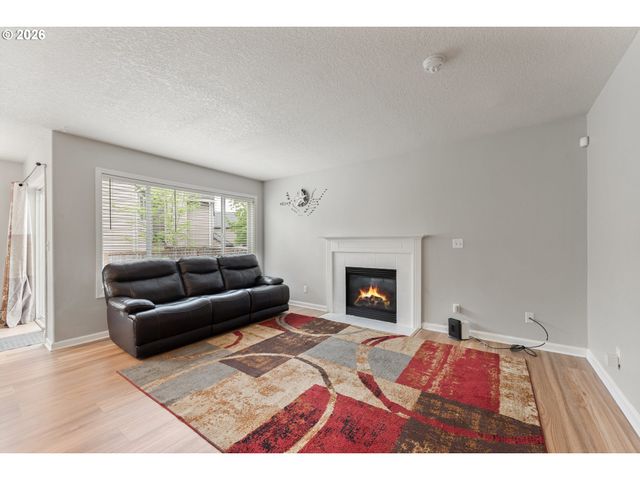 14610 Nw DAWNWOOD Dr, Portland, OR 97229