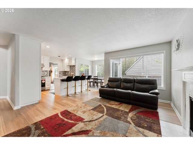 14610 Nw DAWNWOOD Dr, Portland, OR 97229