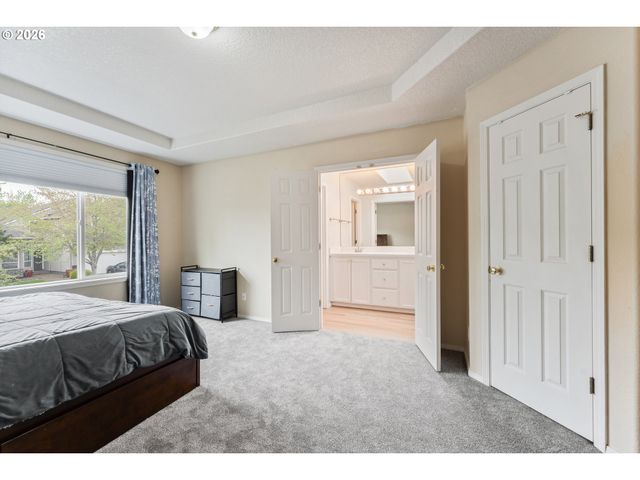 14610 Nw DAWNWOOD Dr, Portland, OR 97229