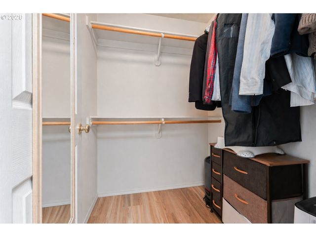 14610 Nw DAWNWOOD Dr, Portland, OR 97229