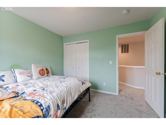 14610 Nw DAWNWOOD Dr, Portland, OR 97229