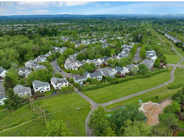 14610 Nw DAWNWOOD Dr, Portland, OR 97229