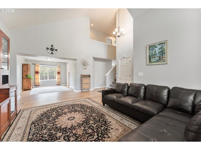 14610 Nw DAWNWOOD Dr, Portland, OR 97229