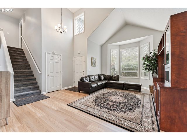 14610 Nw DAWNWOOD Dr, Portland, OR 97229