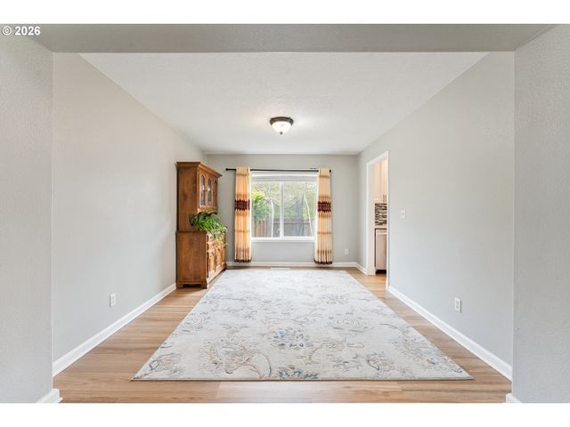 14610 Nw DAWNWOOD Dr, Portland, OR 97229