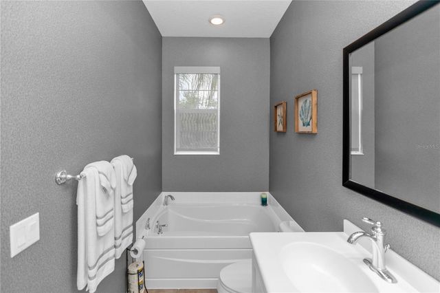 8418 LEATHERLEAF LANE, Orlando, FL 32827