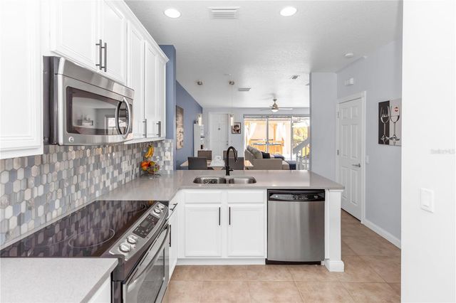 8418 LEATHERLEAF LANE, Orlando, FL 32827