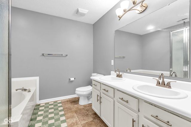 19367 Roudebush Boulevard, Noblesville, IN 46060